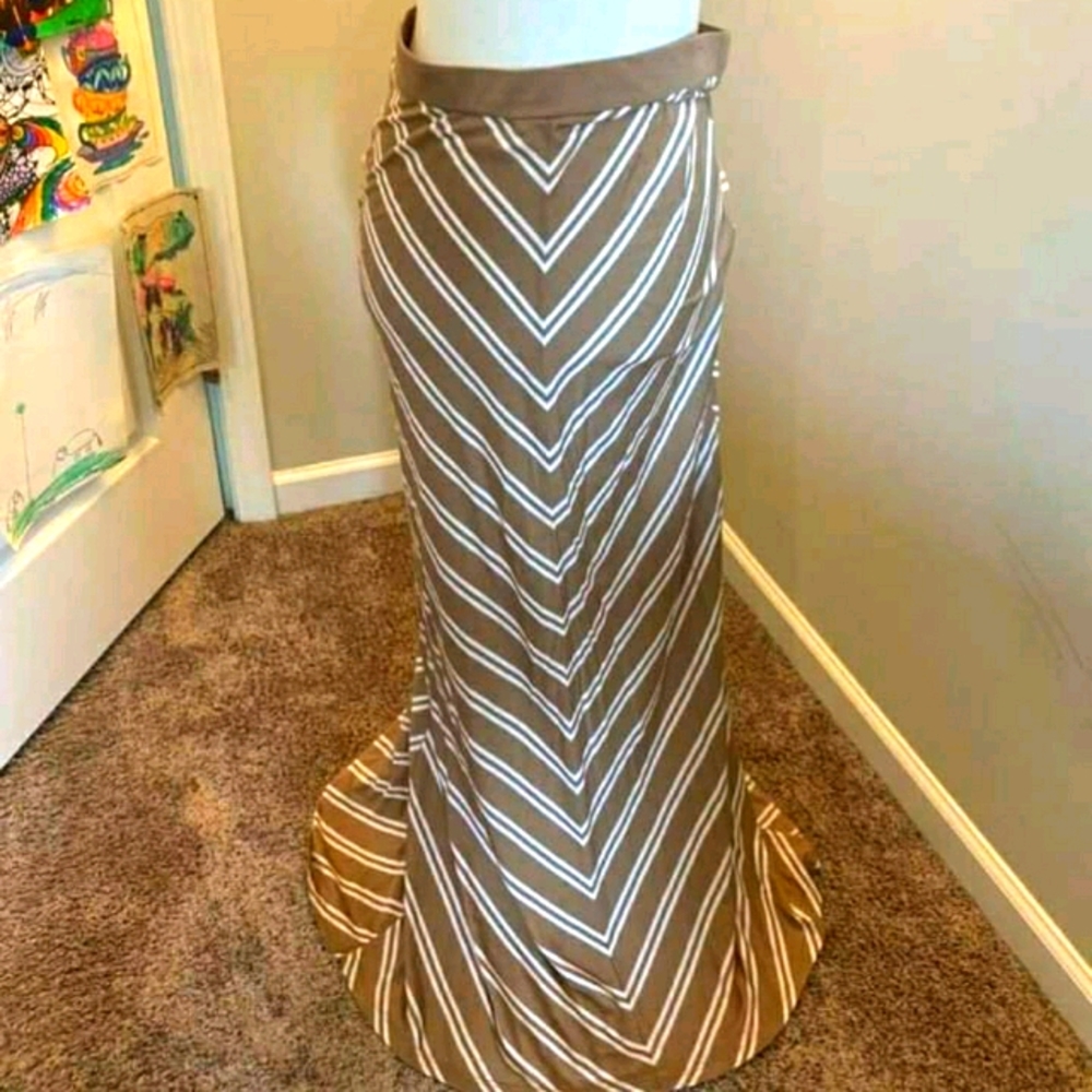 Btand new maxie skirt